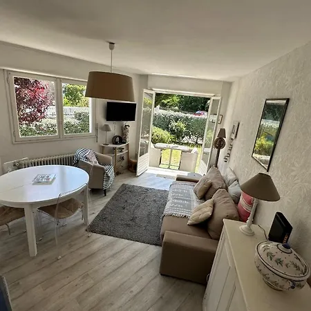 Bright Cocoon With Garden In The Heart Of アパート *